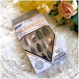 Instant Glam Nails 12 pc set Gray Pink Abstract Glitter